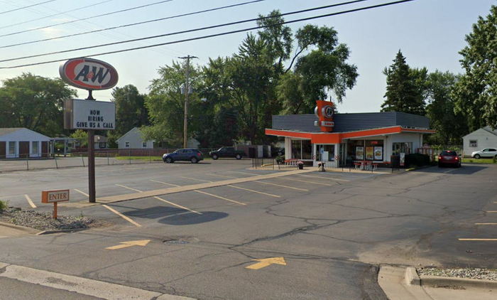 Dog n Suds (DogNSuds, Dog-N-Suds) - Lansing - 4919 W Saginaw Hwy